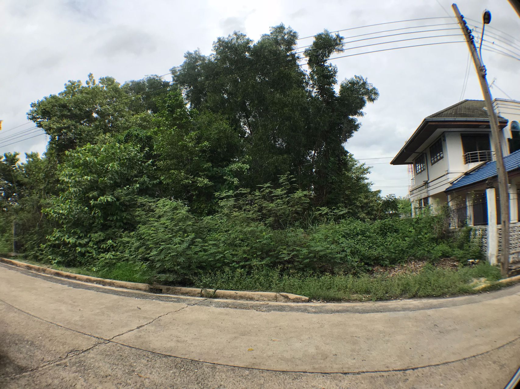 ขายถูกที่ดินเปล่า-88-ตารางวา-ถนนคุ้มเกล้า-ถนนสุวินทวงศ์