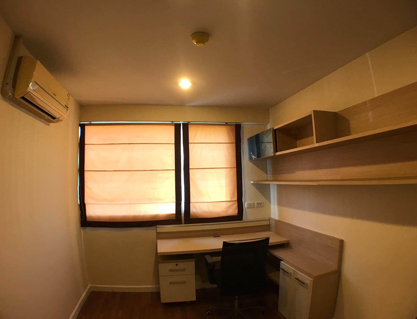 ขายต่ำกว่าประเมิน-คอนโด-เมโทร-พาร์ค-สาธร-5698-ตรม-ห้องมุม-ชั้น-4-วิวสระว่ายน้ำ