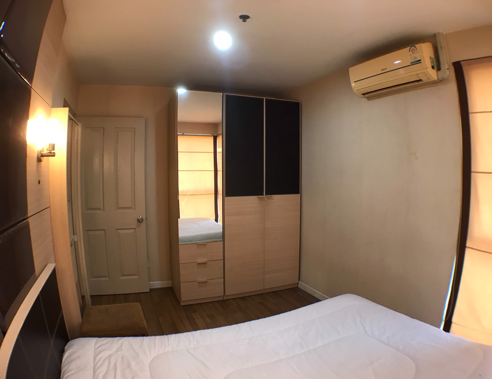 ขายต่ำกว่าประเมิน-คอนโด-เมโทร-พาร์ค-สาธร-5698-ตรม-ห้องมุม-ชั้น-4-วิวสระว่ายน้ำ