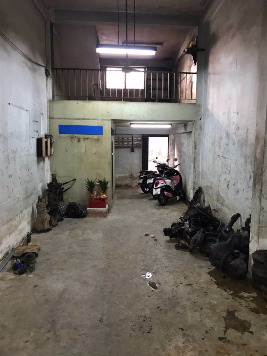 ขายอาคารพาณิชย์-25-ชั้น-ดาดฟ้า-ย่านตลาดน้อย-เยาวราช-เดินทางสะดวก