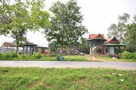 ขายที่ดินสวยพร้อมบ้านไม้-สี่แยกวรเชต-จอยุธยา