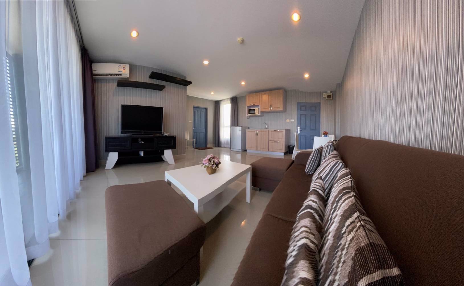 คอนโดมิเนียมหรู8ชั้น-วิวทะเลและภูเขา-ย่านพัทยา-บางเสร่-จชลบุรี