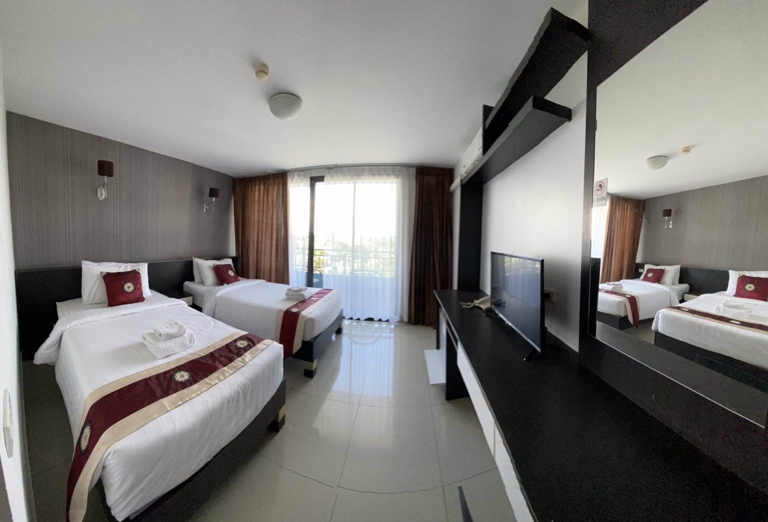 คอนโดมิเนียมหรู8ชั้น-วิวทะเลและภูเขา-ย่านพัทยา-บางเสร่-จชลบุรี