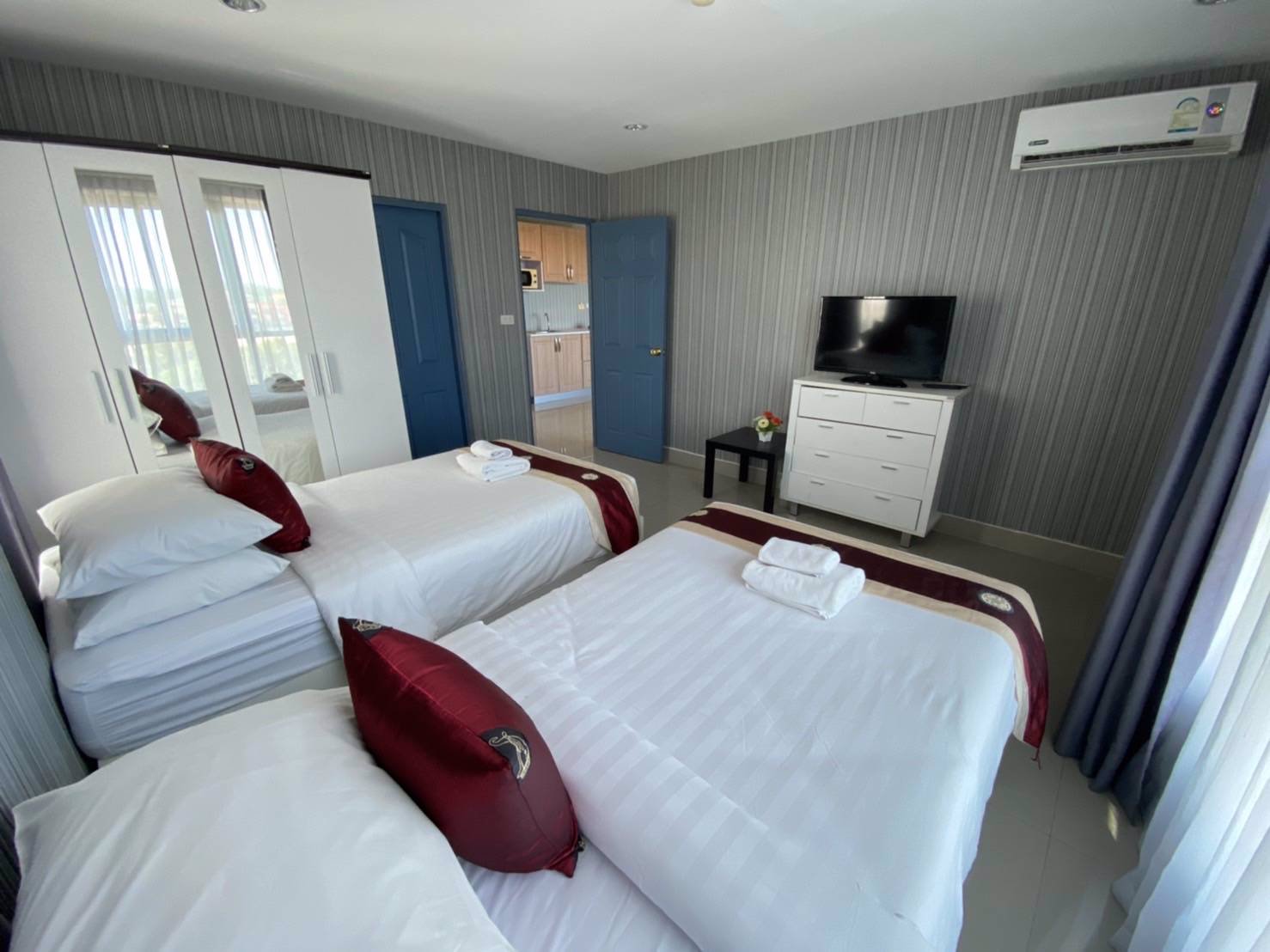 คอนโดมิเนียมหรู8ชั้น-วิวทะเลและภูเขา-ย่านพัทยา-บางเสร่-จชลบุรี