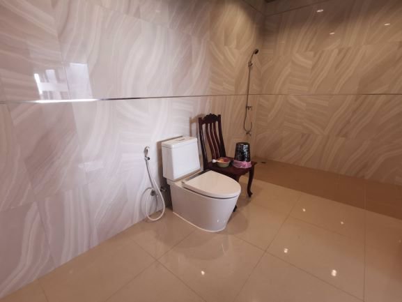 ออฟฟิศให้เช่า-สำนักงานให้เช่า-ขนาดใหญ่-840-ตรม-ติดถนน-ศรีนครินทร์-บางนา-มีที่จอดรถ-ติดสถานีรถไฟฟ้า