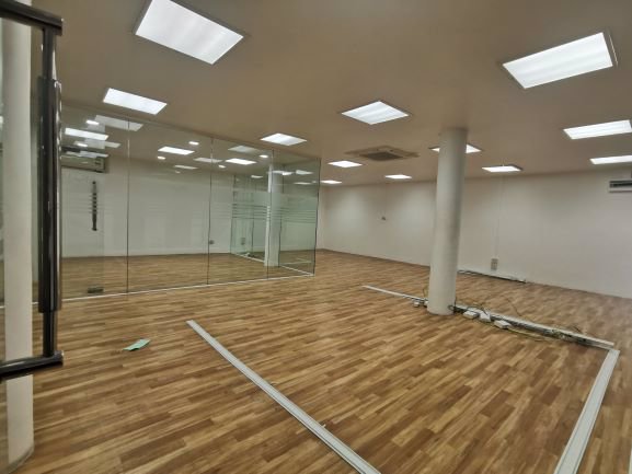 ออฟฟิศให้เช่า-สำนักงานให้เช่า-ขนาดใหญ่-840-ตรม-ติดถนน-ศรีนครินทร์-บางนา-มีที่จอดรถ-ติดสถานีรถไฟฟ้า