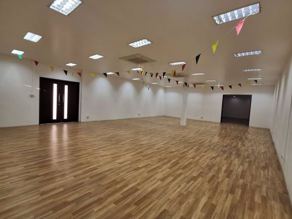 ออฟฟิศให้เช่า-สำนักงานให้เช่า-ขนาดใหญ่-840-ตรม-ติดถนน-ศรีนครินทร์-บางนา-มีที่จอดรถ-ติดสถานีรถไฟฟ้า