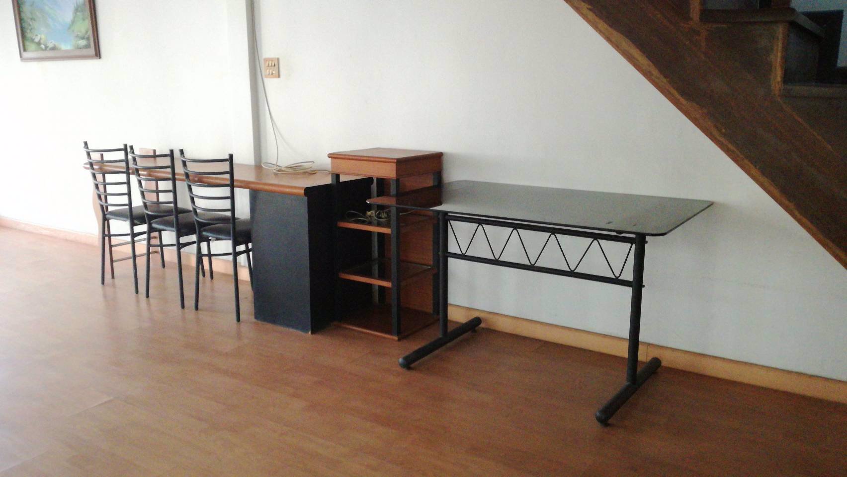 ให้เช่า-บ้าน2ชั้น-หมู่บ้านศรีราชาปาร์ค-ใกล้รรเซนปอล-ในเมืองศรีราชา-จชลบุรี-6000บ-เดือน