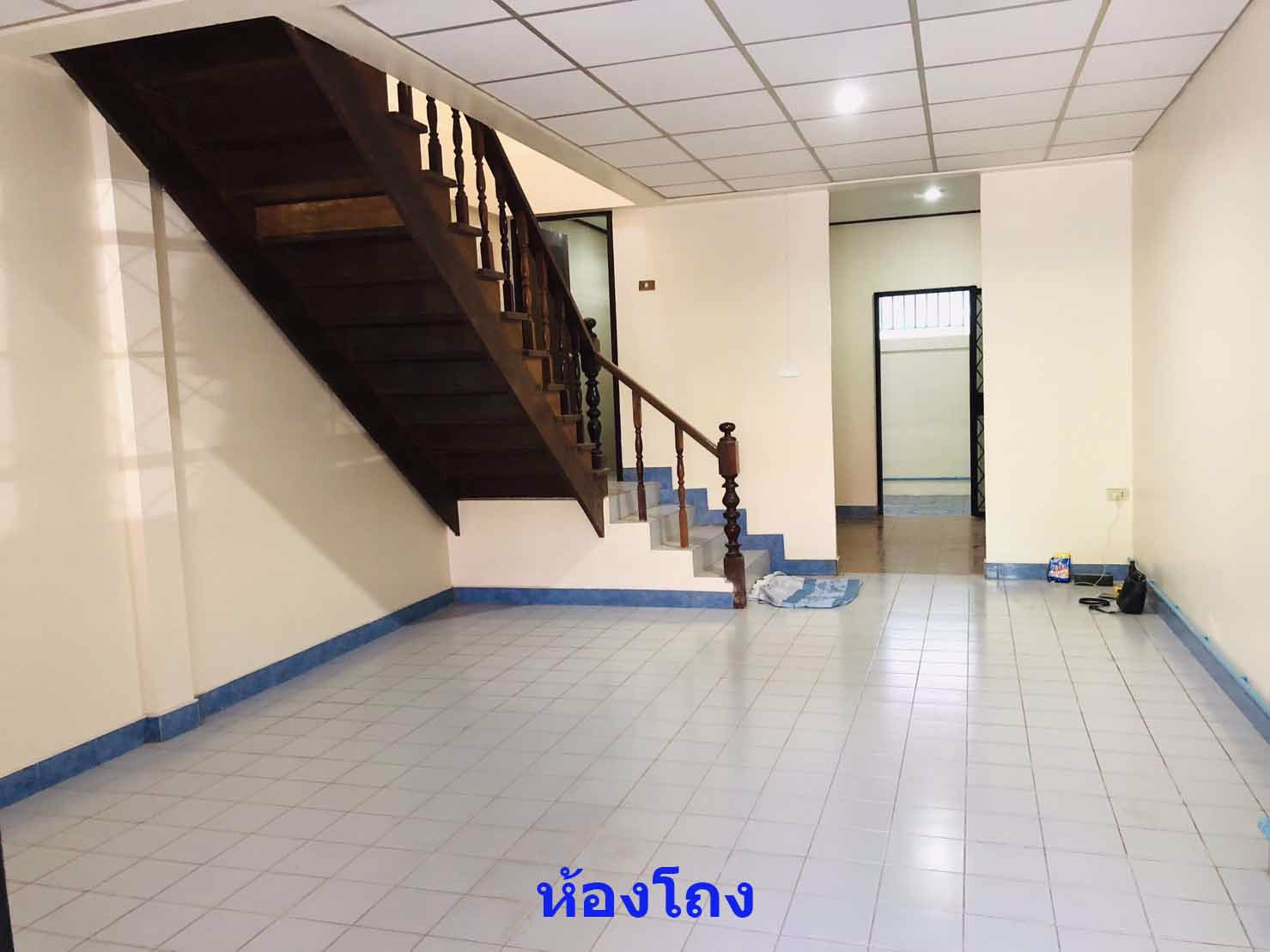 ให้เช่าทาวเฮ้าส์2ชั้นหมู่บ้านศรีราชาปาร์ค-เก้ากิโลซอย16หลังตลาดวรกิจ-ในเมืองศรีราชา-จชลบุรี-5500บ