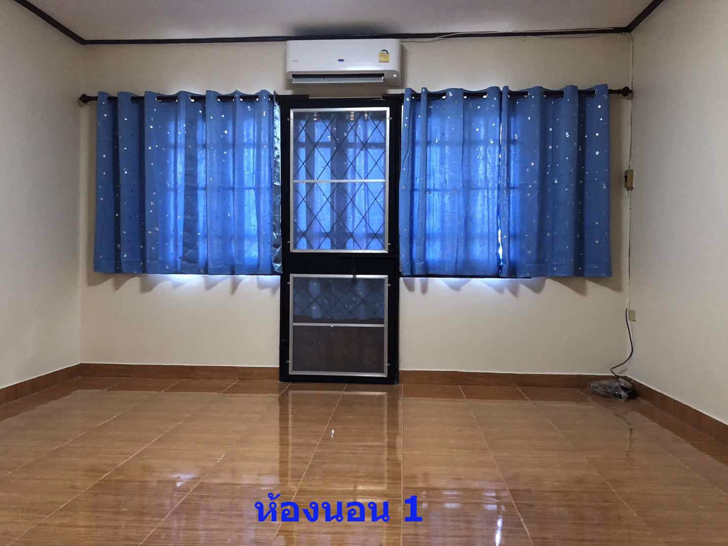 ให้เช่าทาวเฮ้าส์2ชั้นหมู่บ้านศรีราชาปาร์ค-เก้ากิโลซอย16หลังตลาดวรกิจ-ในเมืองศรีราชา-จชลบุรี-5500บ