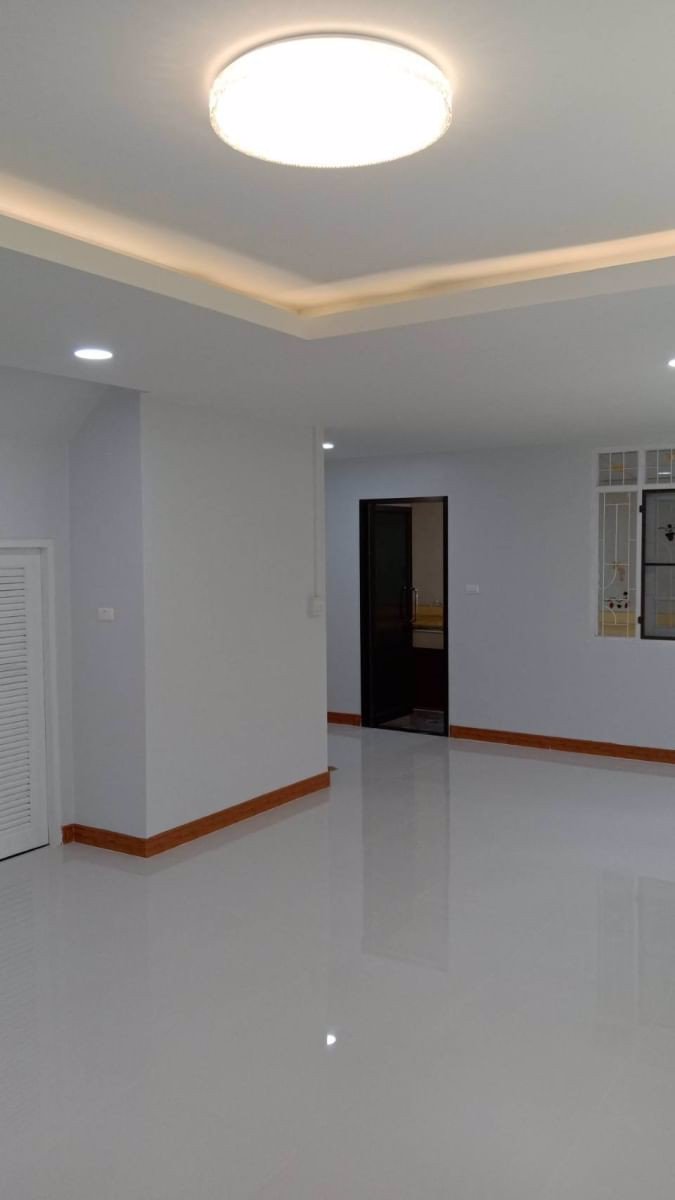 ขายบ้านรีโนเวทใหม่ในโครงการพฤกษาพรรณ-1-นครปฐม-