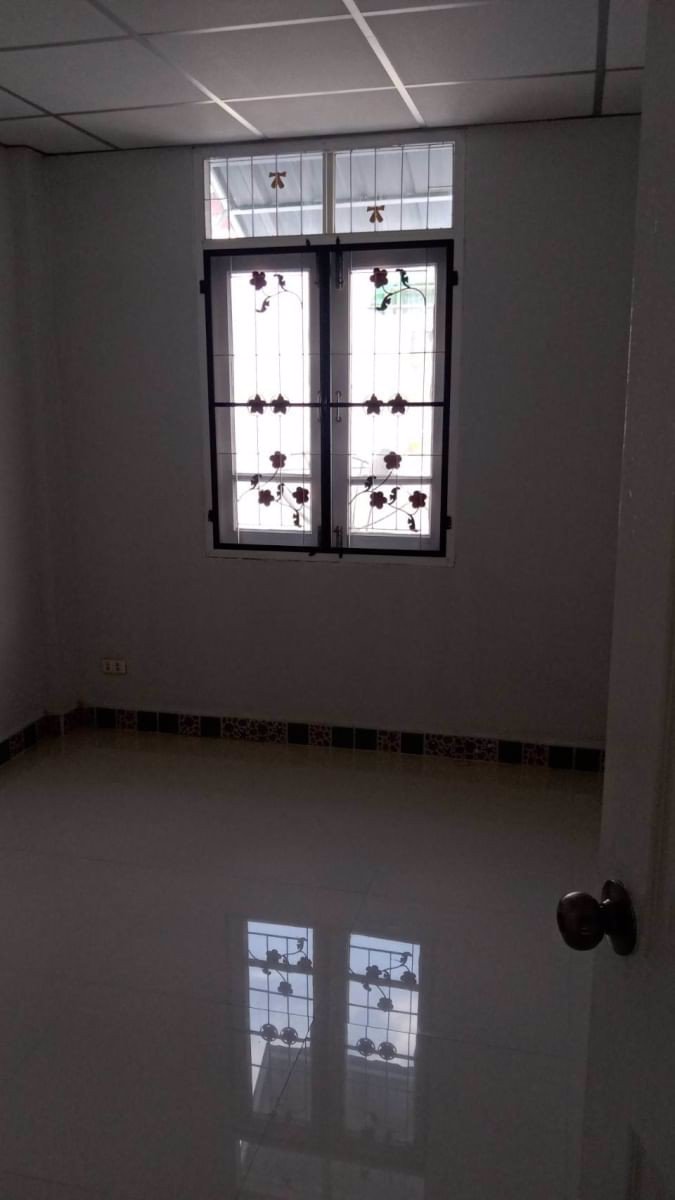 ขายบ้านรีโนเวทใหม่ในโครงการพฤกษาพรรณ-1-นครปฐม-