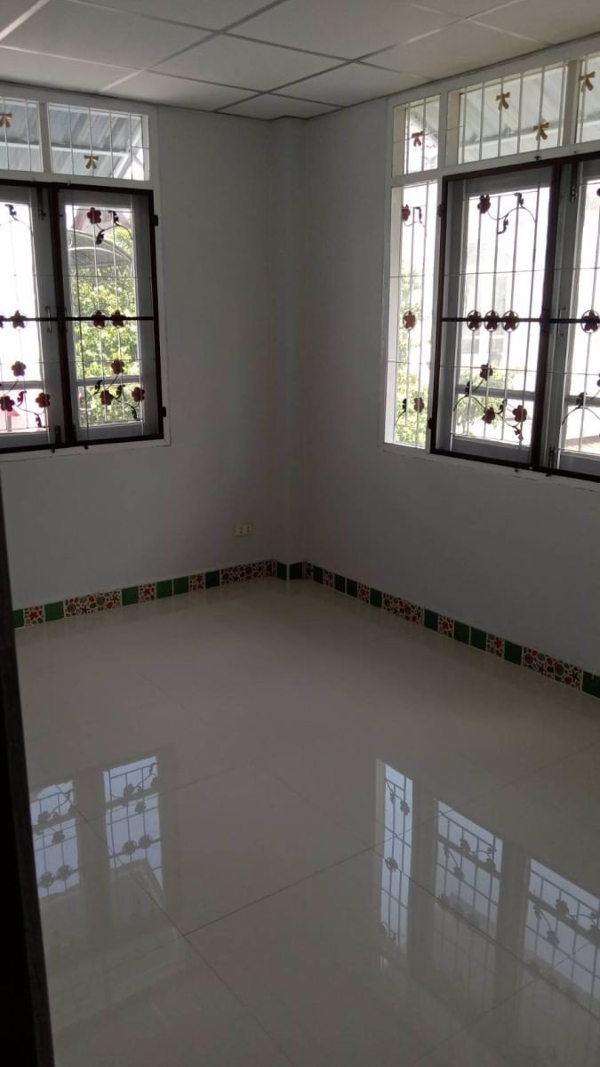 ขายบ้านรีโนเวทใหม่ในโครงการพฤกษาพรรณ-1-นครปฐม-