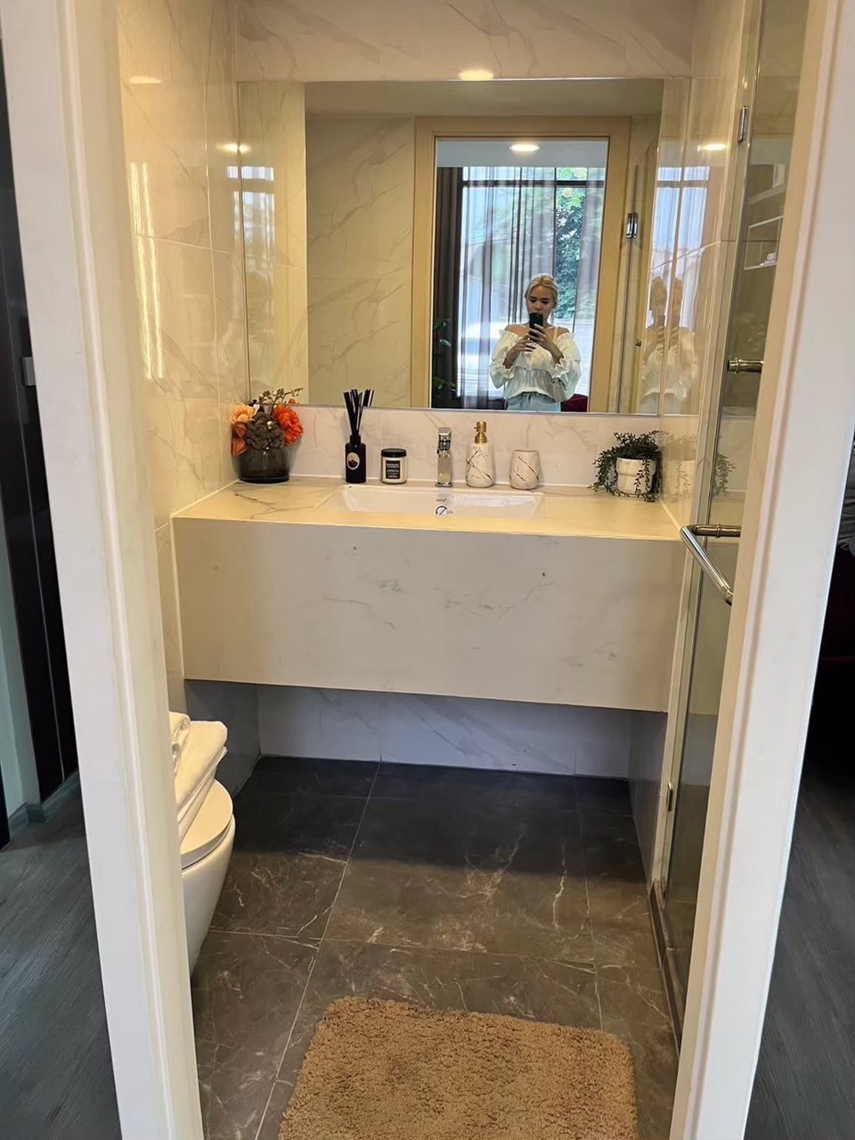 ขายดาวน์คอนโด-2-ชั้น-วิวดี-มุมสวย-ติดbts-สายลวด-0-เมตร-เจ้าของขายดาวน์เอง