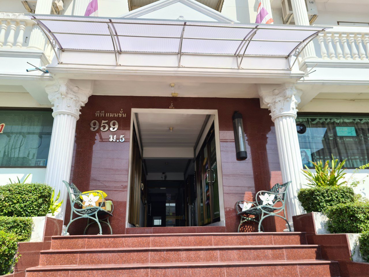 ห้องหน้าอาคาร-ให้เช่ารายเดือน-อยู่ถศรีนครินทร์