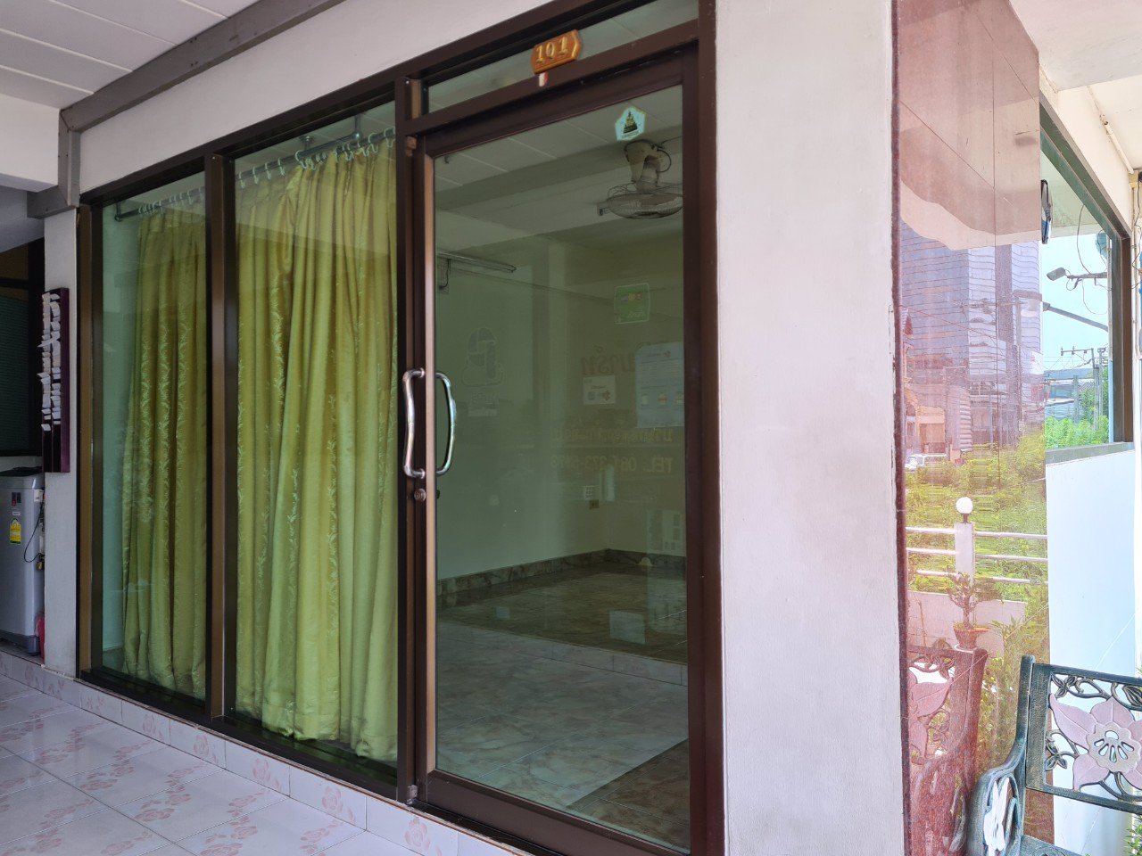 ห้องหน้าอาคาร-ให้เช่ารายเดือน-ถศรีนครินทร์