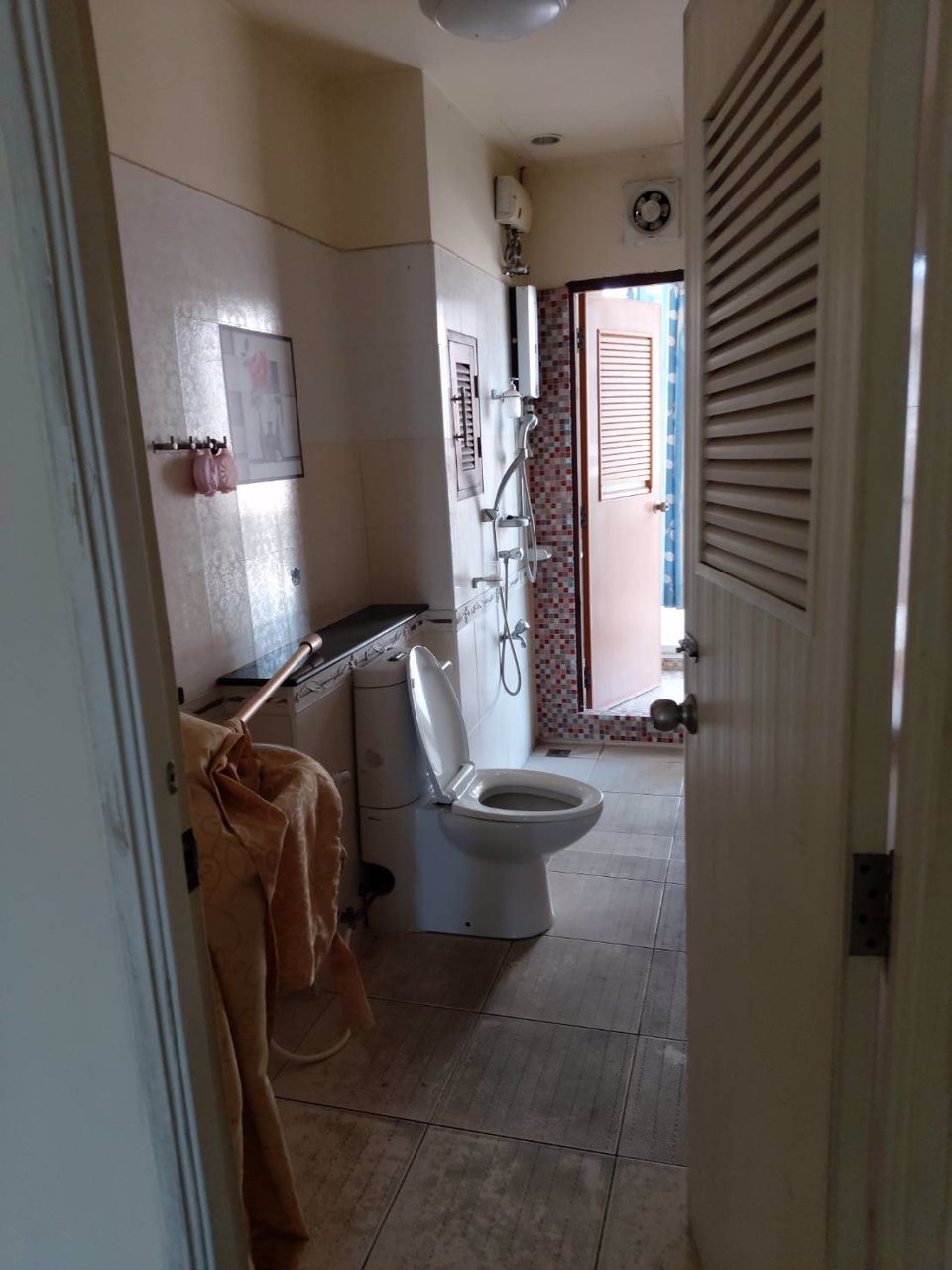 ขายอาคารพาณิชย์-ติดถนนสุรนารายณ์-เยื้องเทคโนราชมงคลนครราชสีมา