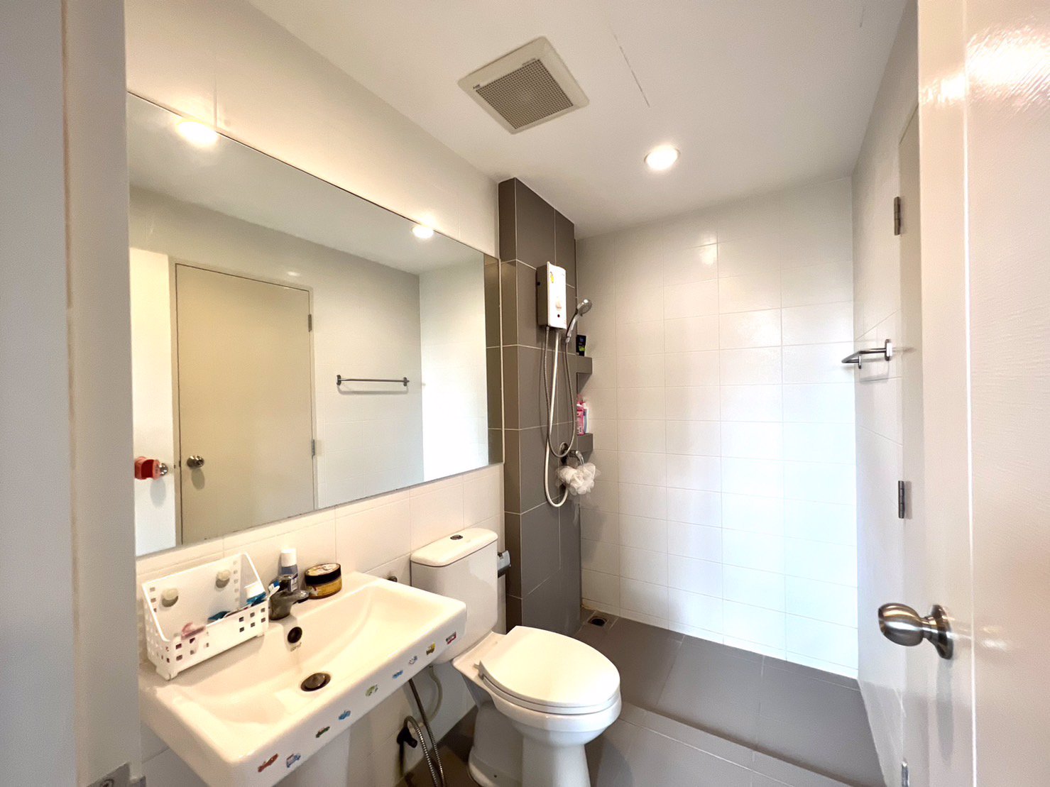 vๅยถูก-ทาวน์โฮม-วี-คอมพาวด์-ติวานนท์-รังสิต