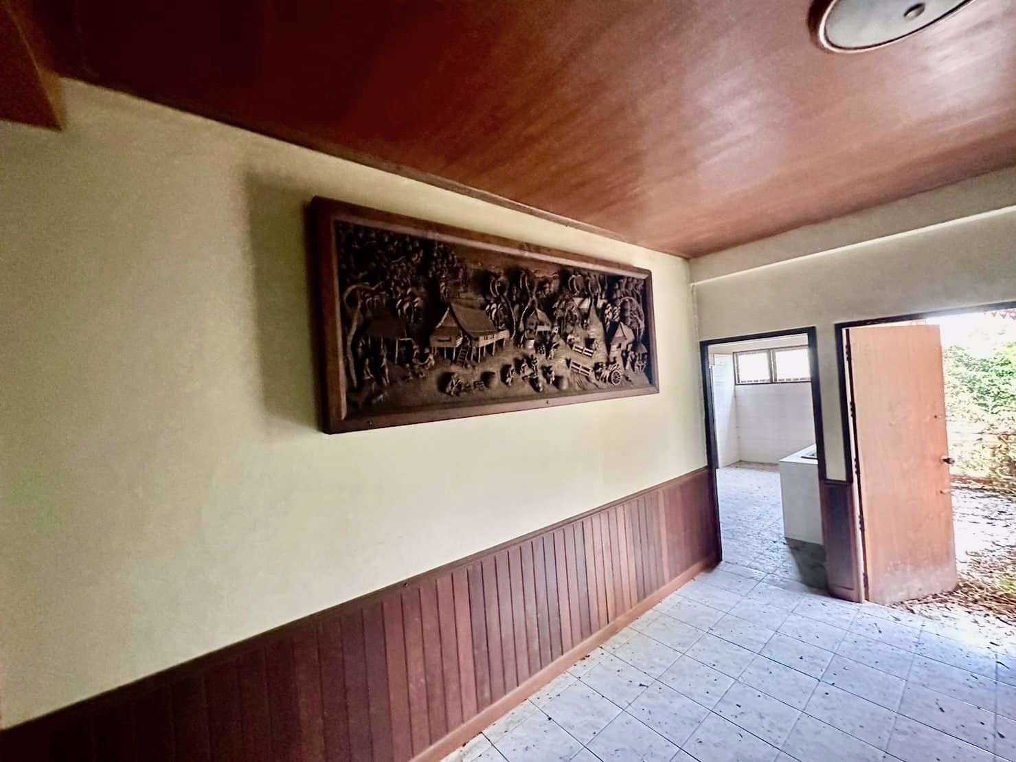 ขายด่วน-บ้านไม้สักทอง-หลังใหญ่-เสา-32-ต้น-ติดลำธาร-นครนายก-พื้นที่-20-ไร่