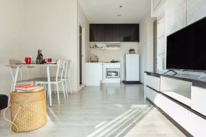 พลัมคอนโด-เซ็นทรัล-เวสเกตุ-2-ห้องนอน-2-ห้องน้ำ-แต่งสวย-ให้-เช่า-ติดเซ็นทรัลเวสเกต-และ-mrt-บางใหญ่