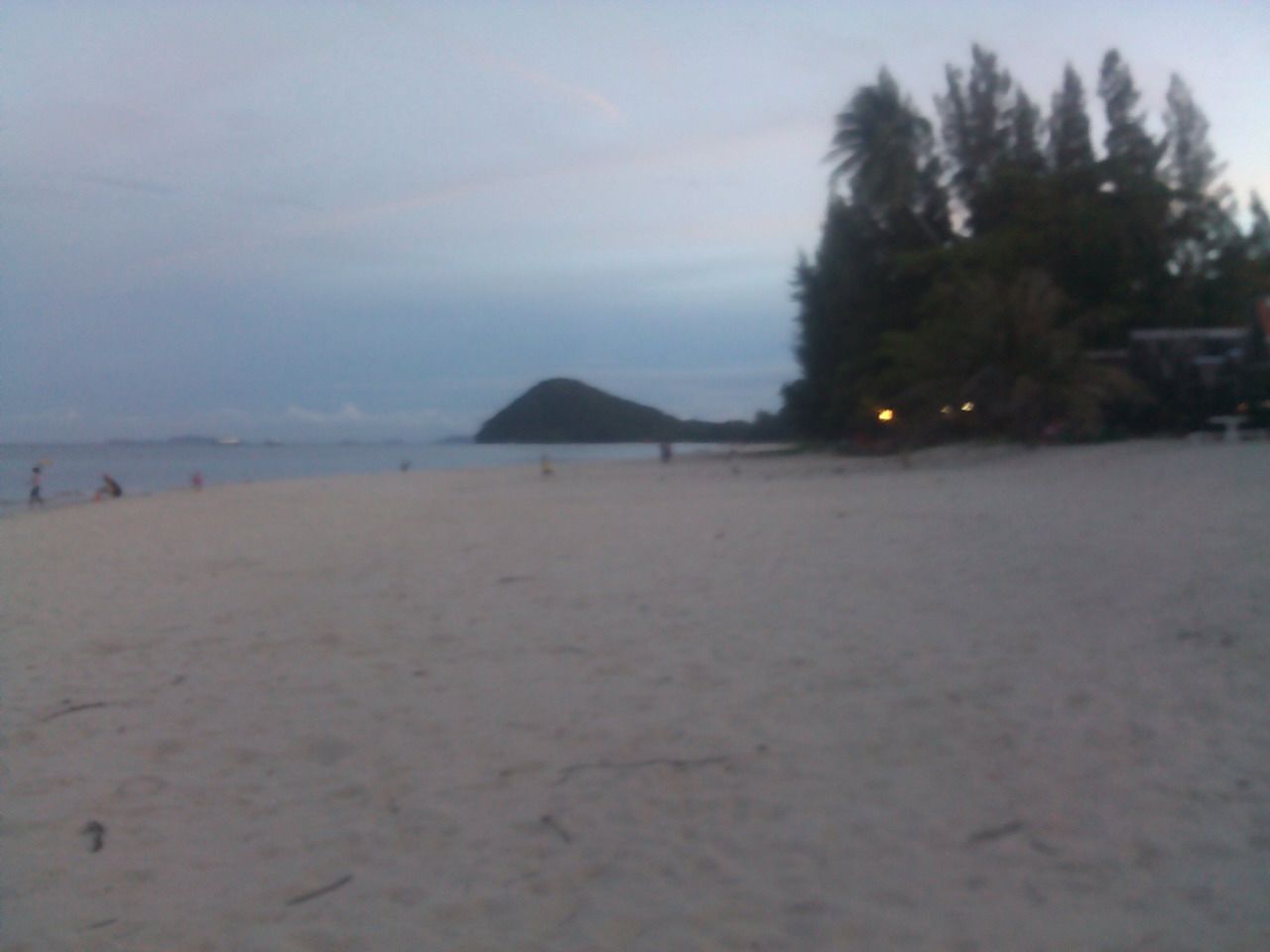 ขายที่ดินแปลงสวยมากๆ-ใกล้ชายทะเล-บรรยากาศร่มรื่น-ไม่ไกลชายหาด3ไร่-เพียง-3-นาทีถึงทะเล