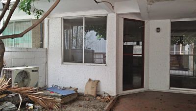 บ้านทาวเฮาส์-สภาพต้องปรับปรุง-เหมาะทำที่พักอาศัยหรือออฟฟิศ-ทำเลดีมาก-นานา