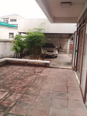 single-old-house-for-sale-can-adapt-will-be-an-apartment-7-8-storey-very-good-location