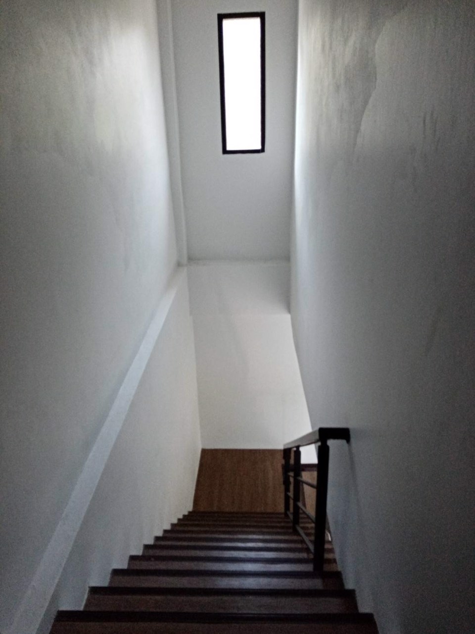 หากใครกำลังมองหาบ้านคุณภาพเมืองจันทร์ขนาดกะทัดรัดไม่พลุกพล่านสักหลัง