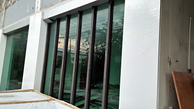 sale-land-with-old-building-4-storey-closed-road-in-the-soi-near-suan-luang-rama9-in-the-villaged