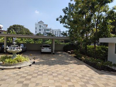 rent-luxury-condo-very-privacy-villa-resort-style-ekkamai-soi-10-and-soi-12-price-50000-60000