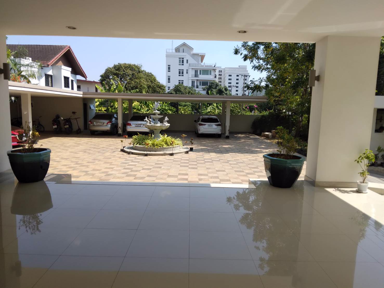 rent-luxury-condo-very-privacy-villa-resort-style-ekkamai-soi-10-and-soi-12-price-50000-60000