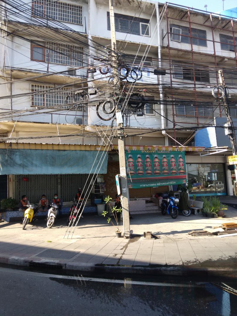 sale-and-rent-shophouse-45-storey-no-car-park-main-road-closed-bts-yellow-line-ขายและให้เช่าตึกแถว