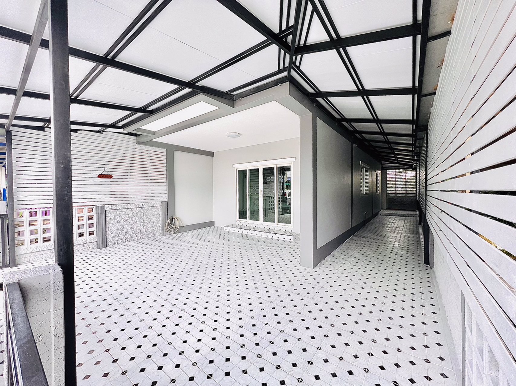 ขายฉัตรหลวง8_หลังริมสามโคก-รีโนเวทพร้อมอยู่