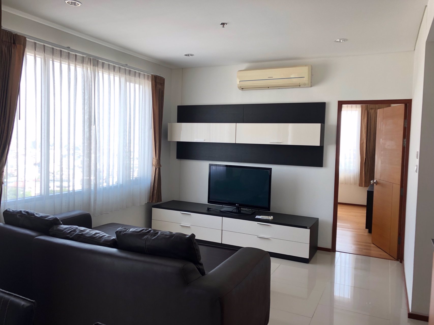 ขายคอนโด-วิลล่า-สาทร-villa-sathorn-ชั้น-23-ห้อง-one-bed-room-575-ตรม