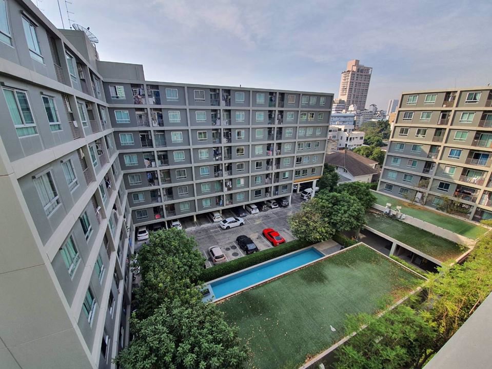 คอนโด-ยู-รัชโยธิน-เช่า-ชั้น-7-ทำเลดี-วิวสระว่ายน้ำ