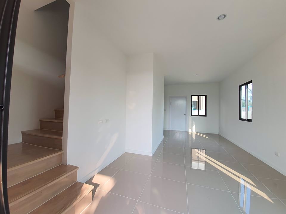 ให้เช่า-หมู่บ้าน-ภูริ-คลอง-6-ขนาด-25-ตรว-พร้อมพื้นที่ข้างบ้าน