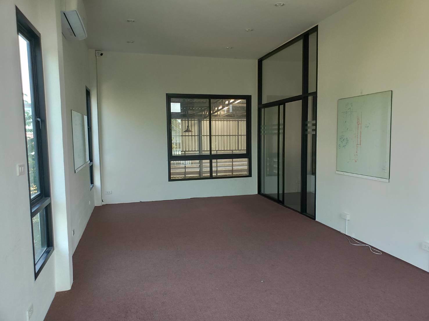 โกดังให้เช่า-ถนนลำลูกกา-คลอง-4-ขนาด350-ตรม