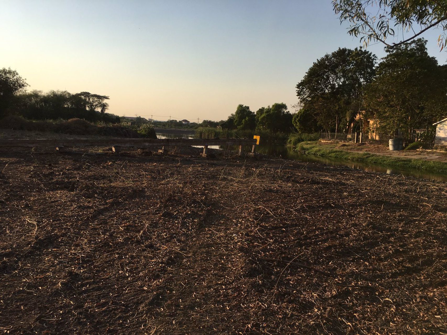 ขาย-เช่าที่ดินในสนามกอล์ฟเลกาซี่-200-967-วา-ใกล้ซาฟารีเวิลด์-ข้างบรามอินทราแฟคทอรี่-กู้ธนาคารให้ฟรี