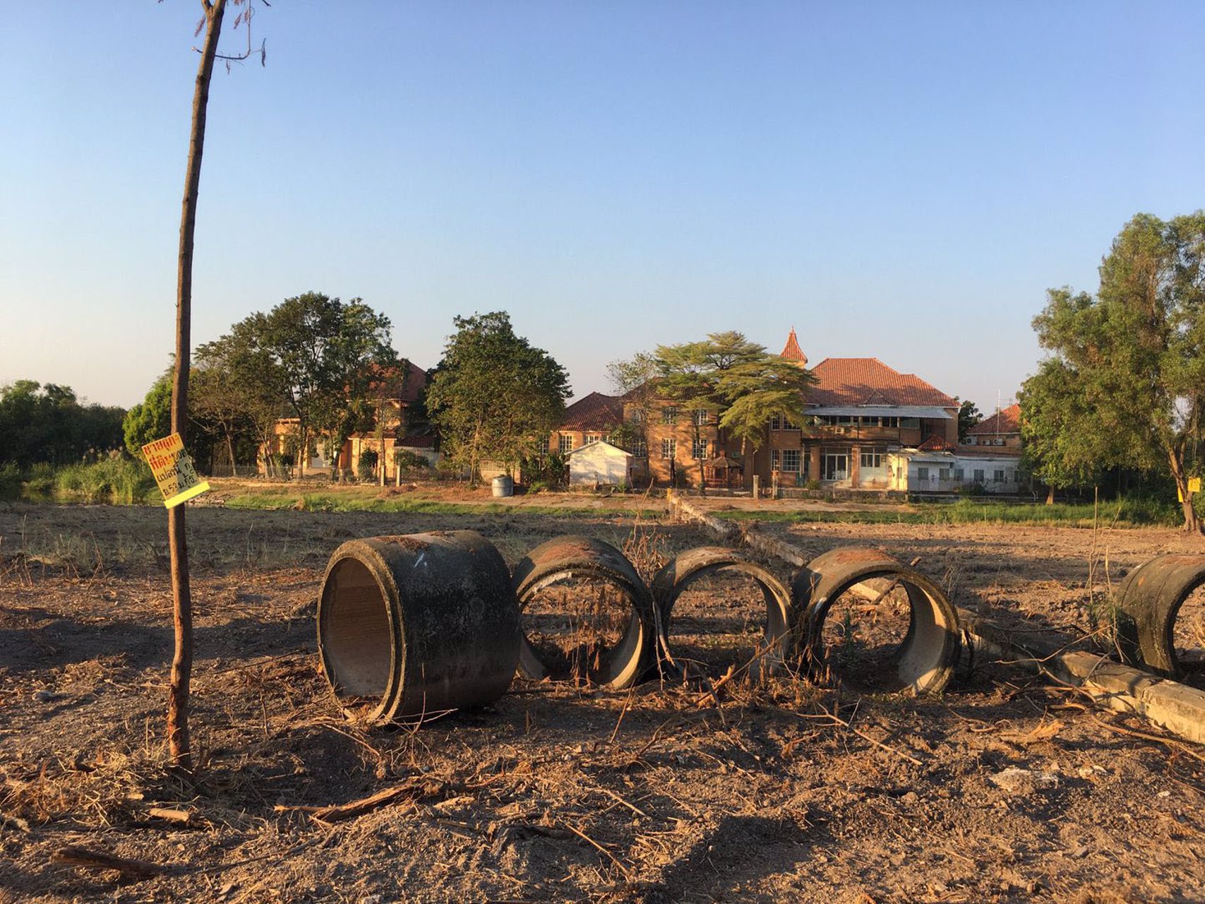 ขาย-เช่าที่ดินในสนามกอล์ฟเลกาซี่-200-967-วา-ใกล้ซาฟารีเวิลด์-ข้างบรามอินทราแฟคทอรี่-กู้ธนาคารให้ฟรี