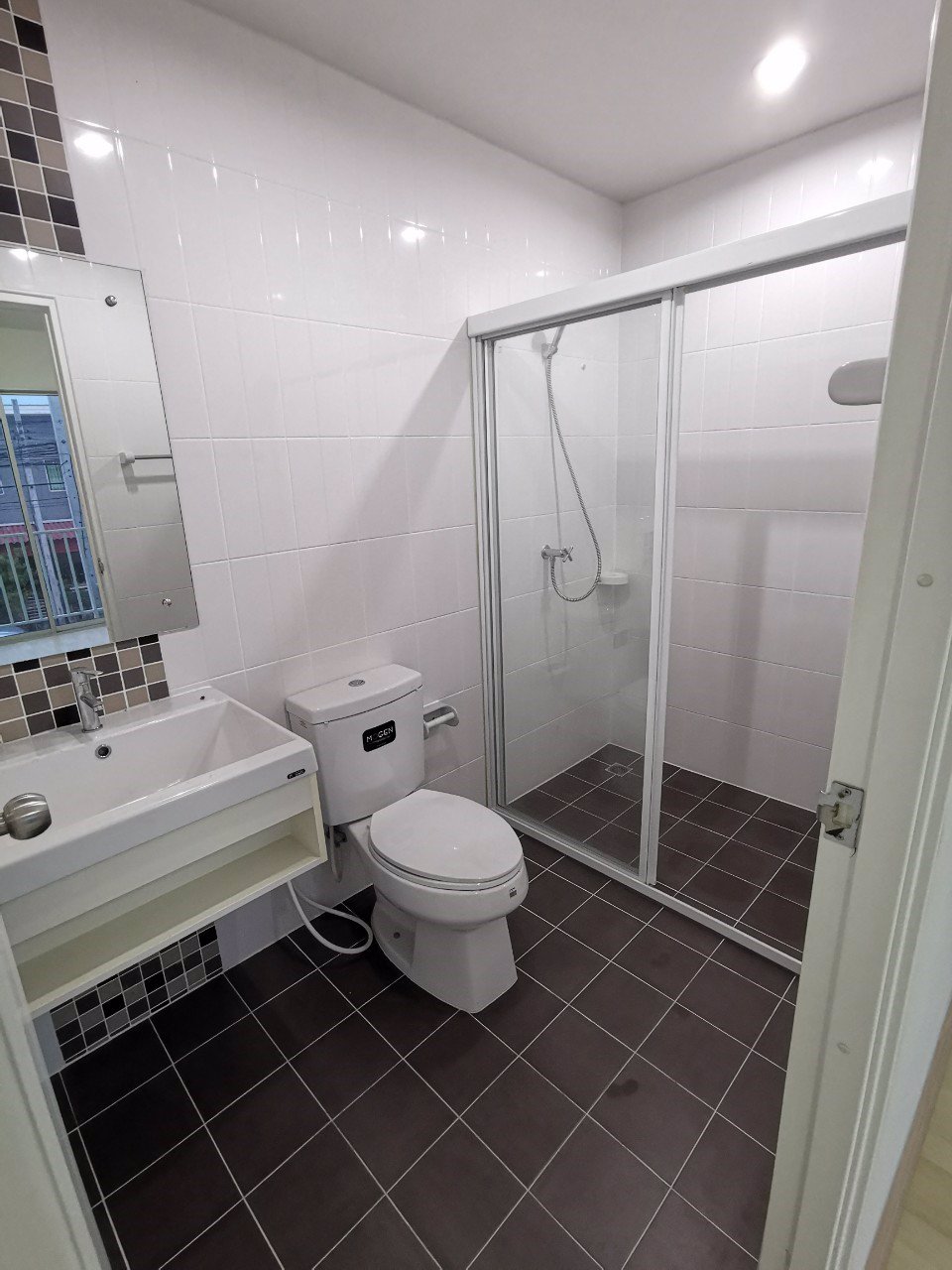 ขายทาวน์โฮมใหม่-2-ชั้น-เดอะคอนเนค-22-รามอินทรา-มีนบุรี-3ห้องนอน-2ห้องน้ำ-จอดรถ-3คัน