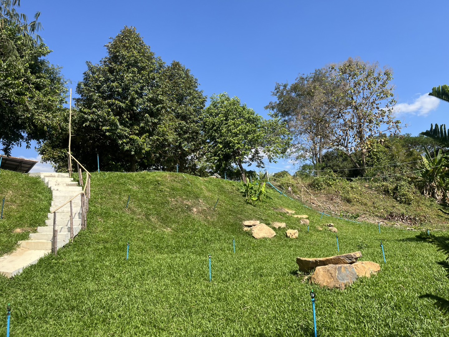 ขายที่ดินติดแม่น้ำนครนายก-มีโฉนด-เห็นวิวเขา-เหมาะทำพูลวิลล่า