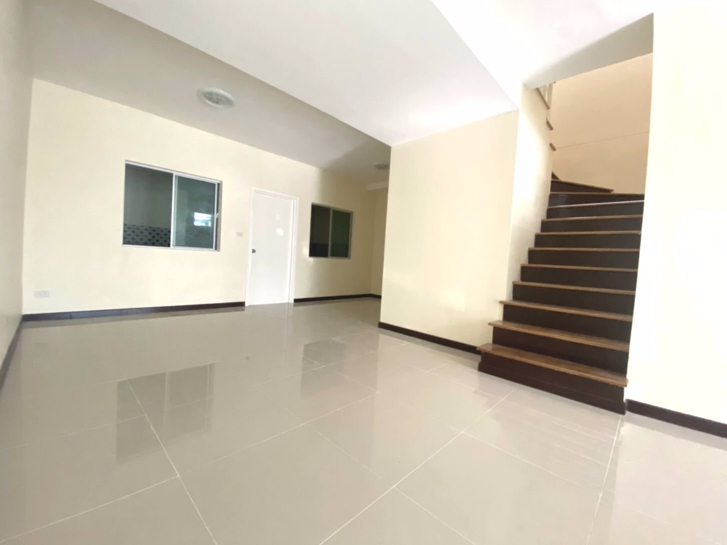 ขายทาวน์โฮม-พฤกษาวิลล์-83-ทรัพย์บุญชัย-ศรีนครินทร์-สมุทรปราการ