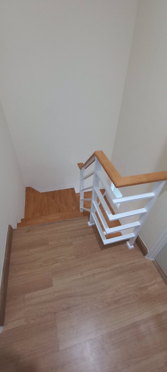 ให้เช่าทาวน์โฮมใหม่มือหนึ่งหลังมุม-โกลเด้น-ทาวน์-วิภาวดี-รังสิต