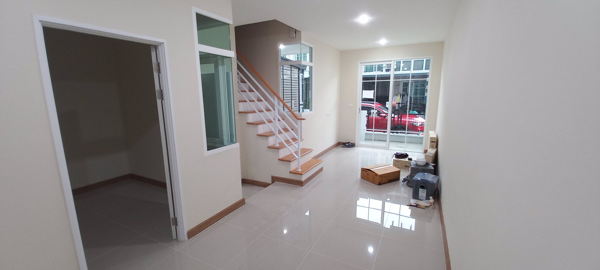 ให้เช่าทาวน์โฮมใหม่มือหนึ่งหลังมุม-โกลเด้น-ทาวน์-วิภาวดี-รังสิต