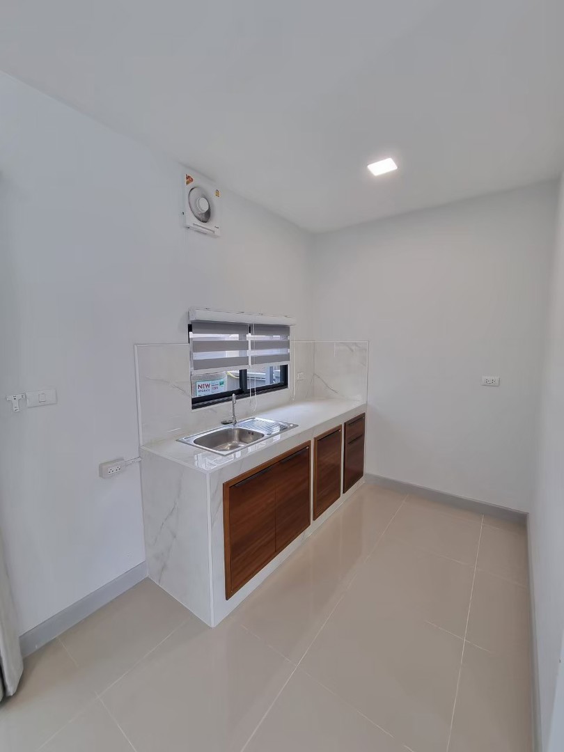 townhome-for-rent-at-grand-pleno-phaholyothinvibhavadi-ready-to-move-in-near-bangkok-university
