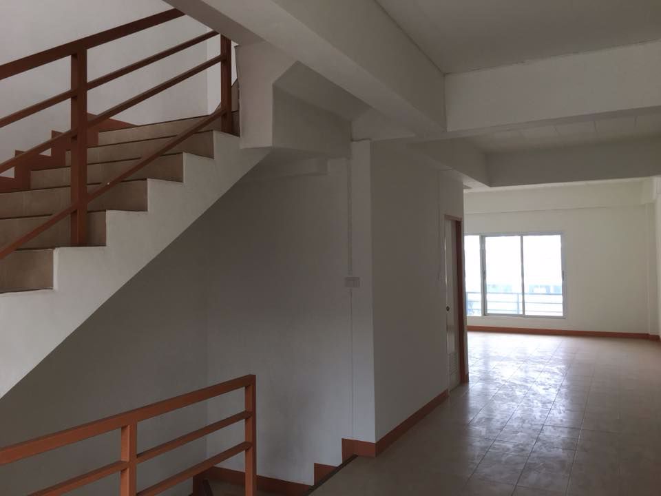 ขายอาคารพาณิชย์-4-คูหาติดกัน-ขนาด-205-ตรว-3-ชั้นครึ่ง-ทำเลดีมาก-โครงการไอยรา-2-อคลองหลวง-จปทุมธา