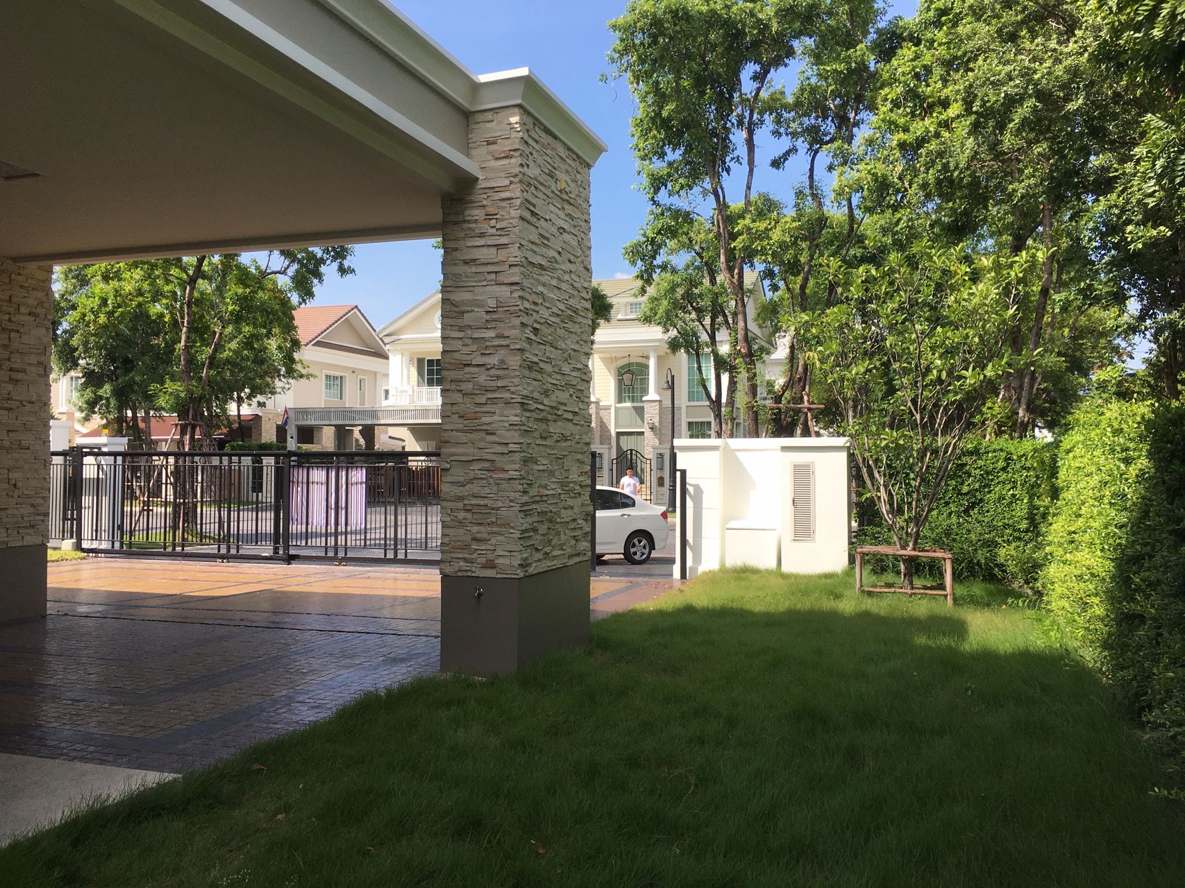 ขายบ้านเดี่ยวหรู-นาราสิริ-บางนา-4-ห้องนอน-5ห้องน้ำ-19090-ตารางวา-พื้นที่ใช้สอย-469-ตารางเมตร-ถนนบาง