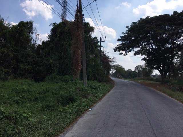 ขายที่ดินเปล่าขนาด-1-ไร่-ทำเลดีมาก-ใกล้อำเภอบ้านนาและถนนใหญ่แค่-50-เมตร-บ้านนา-นครนายก-ติดถนนสาธารณะ