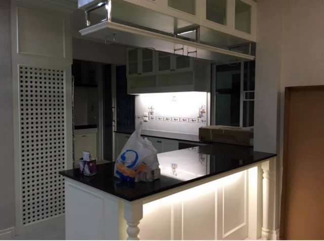 ขายบ้าน-หมู่บ้านลัดดารมย์-เอกมัย-รามอินทรา-เนื้อที่-78-ตารางวา-มี-4-ห้องนอน-4-ห้องน้ำ-1-ห้องรับแขก-1