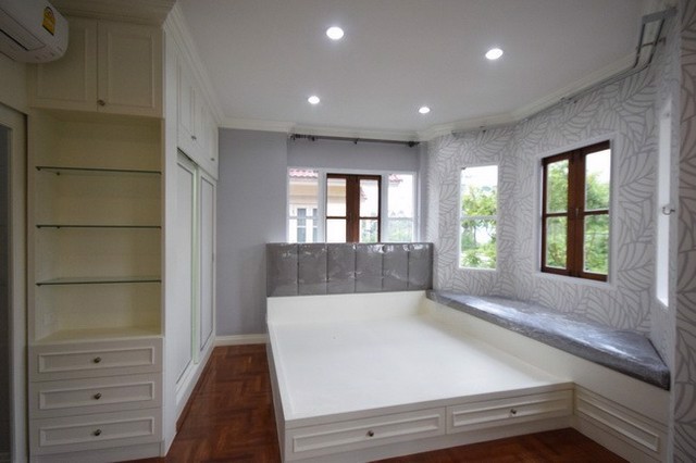 ขายบ้าน-หมู่บ้านลัดดารมย์-เอกมัย-รามอินทรา-เนื้อที่-78-ตารางวา-มี-4-ห้องนอน-4-ห้องน้ำ-1-ห้องรับแขก-1